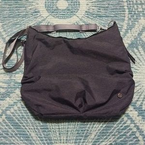 lululemon athletica Bags - Lululemon Duffle Sak lululemon athletica Bags - Lululemon Duffle Sak